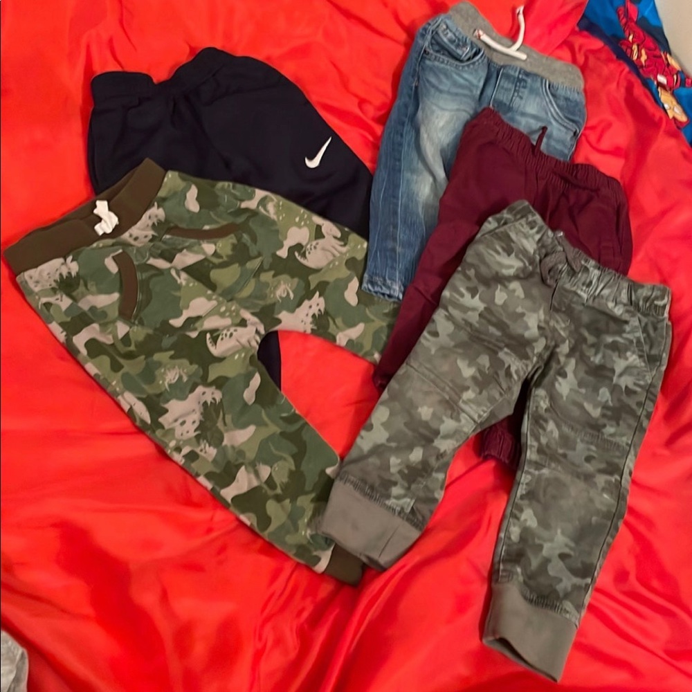 Lot of 5 boys pants 2T